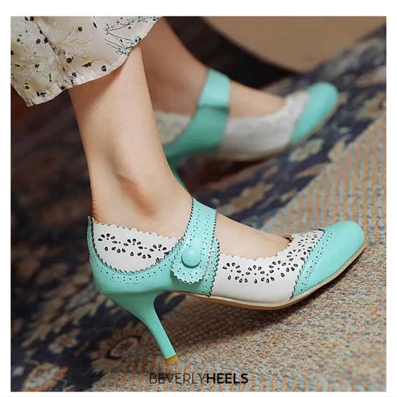 Retro Mary Jane Women's Turquoise and Cream Heels. Vintage Look. 🐦 - Picture 1 of 10